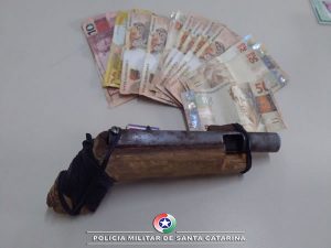 capa-apos-roubo-policia-prende-suspeitos-em-concordia-41257