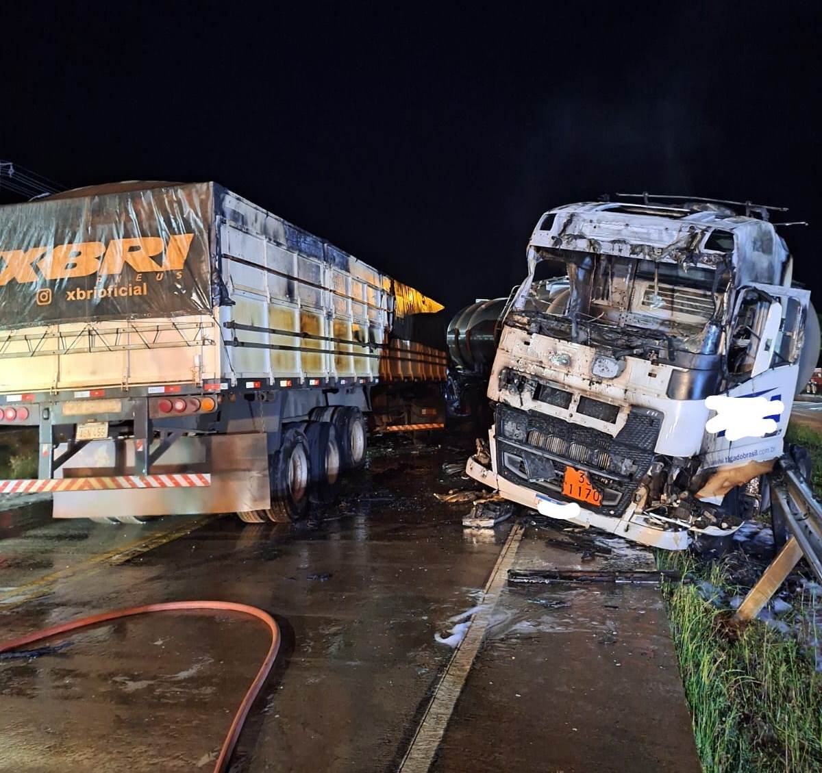 Acidente grave com carretas na BR-163 no Oeste